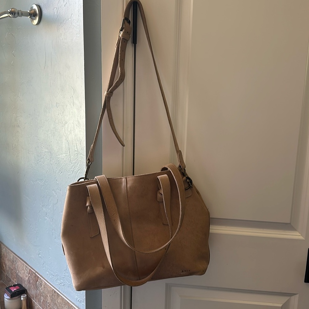 Rachel utility crossbody color no longer available from Able!